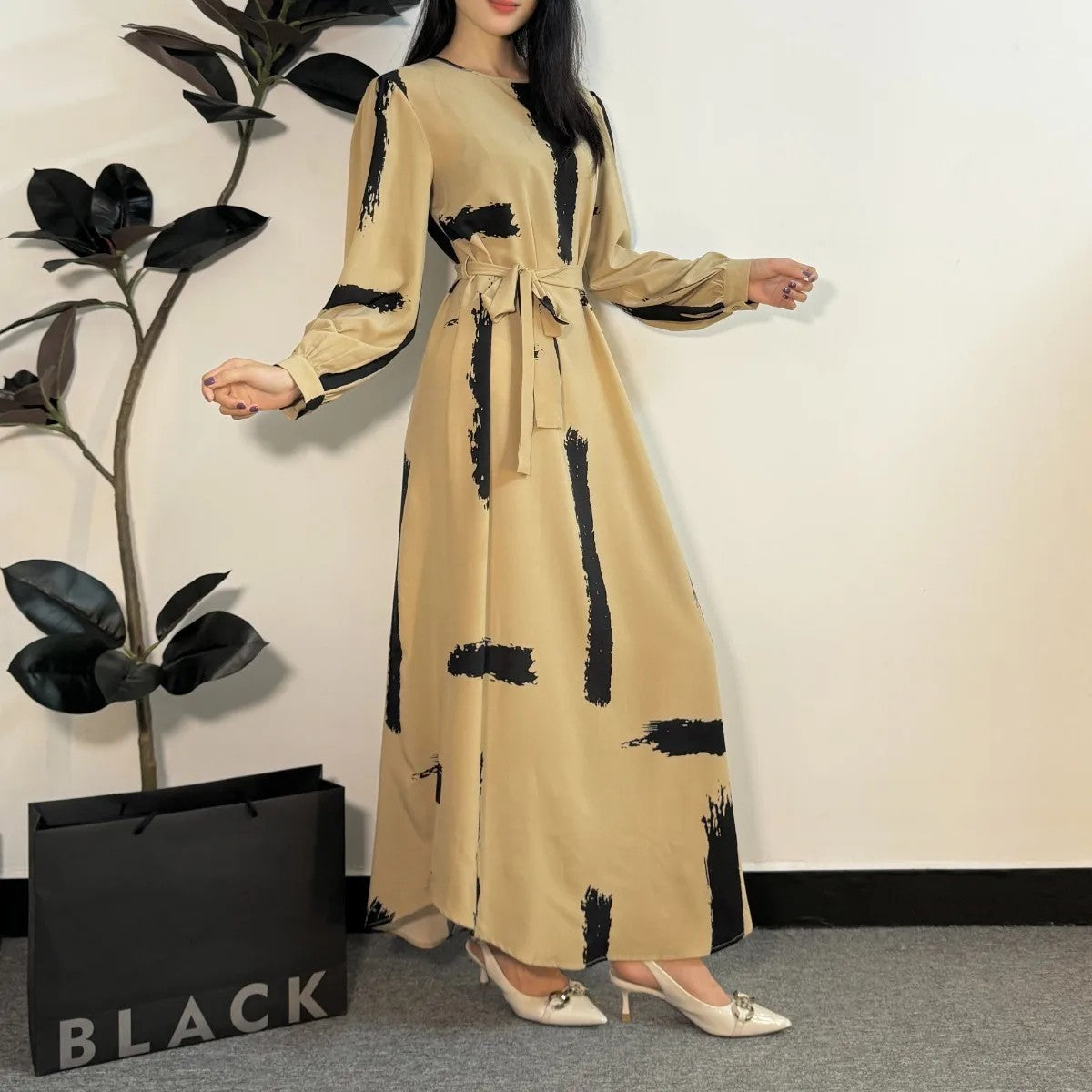 Muslim Elegant O-Neck Modest Dress – Graceful & Comfortable