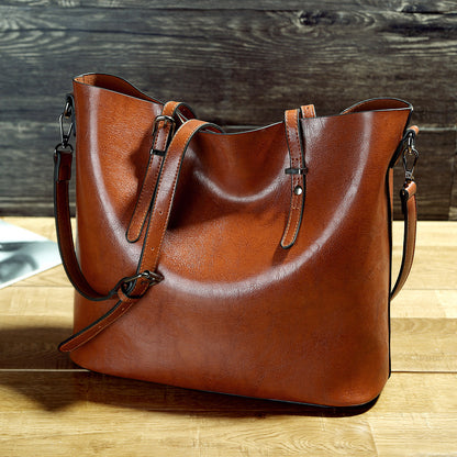 Oil-Wax Leather Messenger Tote — Spacious Style for Everyday Chic