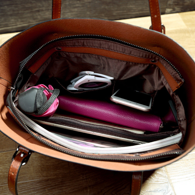 Oil-Wax Leather Messenger Tote — Spacious Style for Everyday Chic