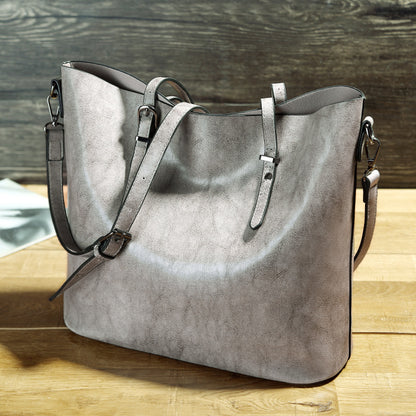 Oil-Wax Leather Messenger Tote — Spacious Style for Everyday Chic