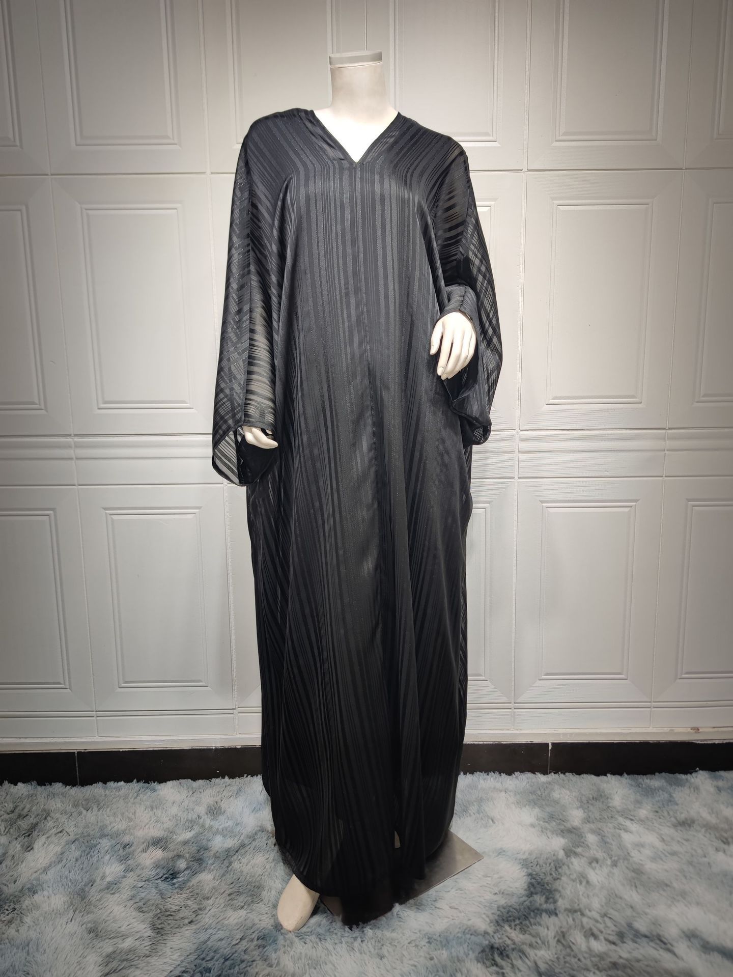 Shiny Figured Two-Piece Abaya Set – Modern Modest Elegance