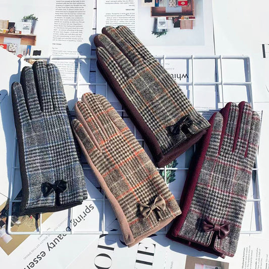 Warm Woolen Riding Gloves – Touch Screen & Contrast Colour