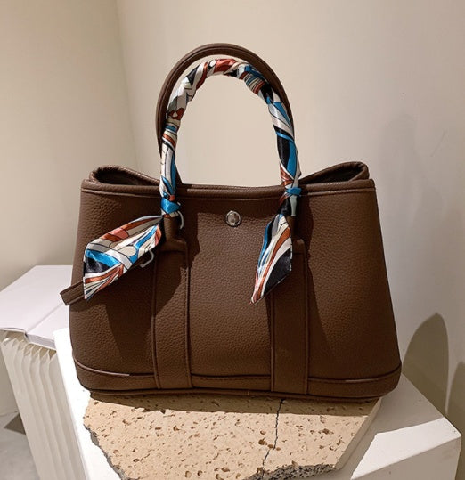 Floral Wild Garden Scarf Tote – Shoulder & Crossbody Chic