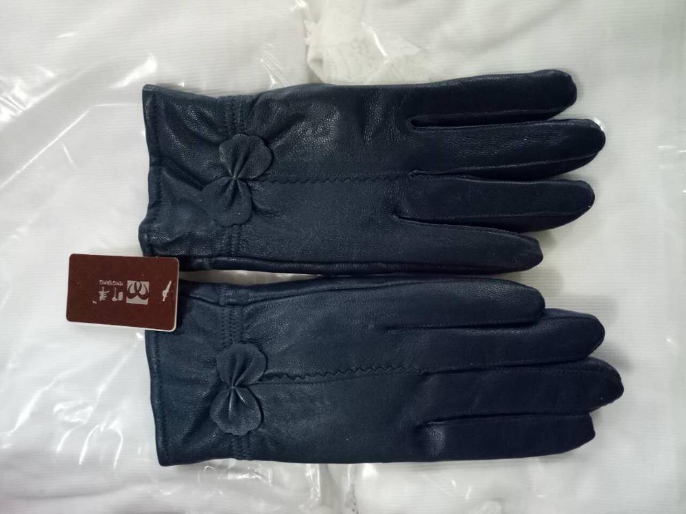 Women’s Elegant Warm Gloves – Soft Winter Comfort
