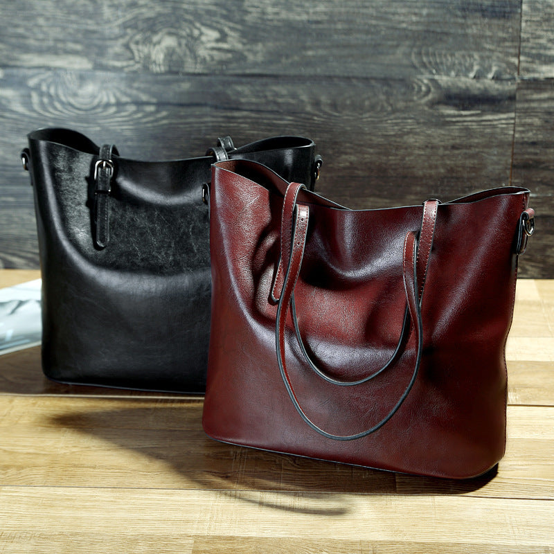 Oil-Wax Leather Messenger Tote — Spacious Style for Everyday Chic