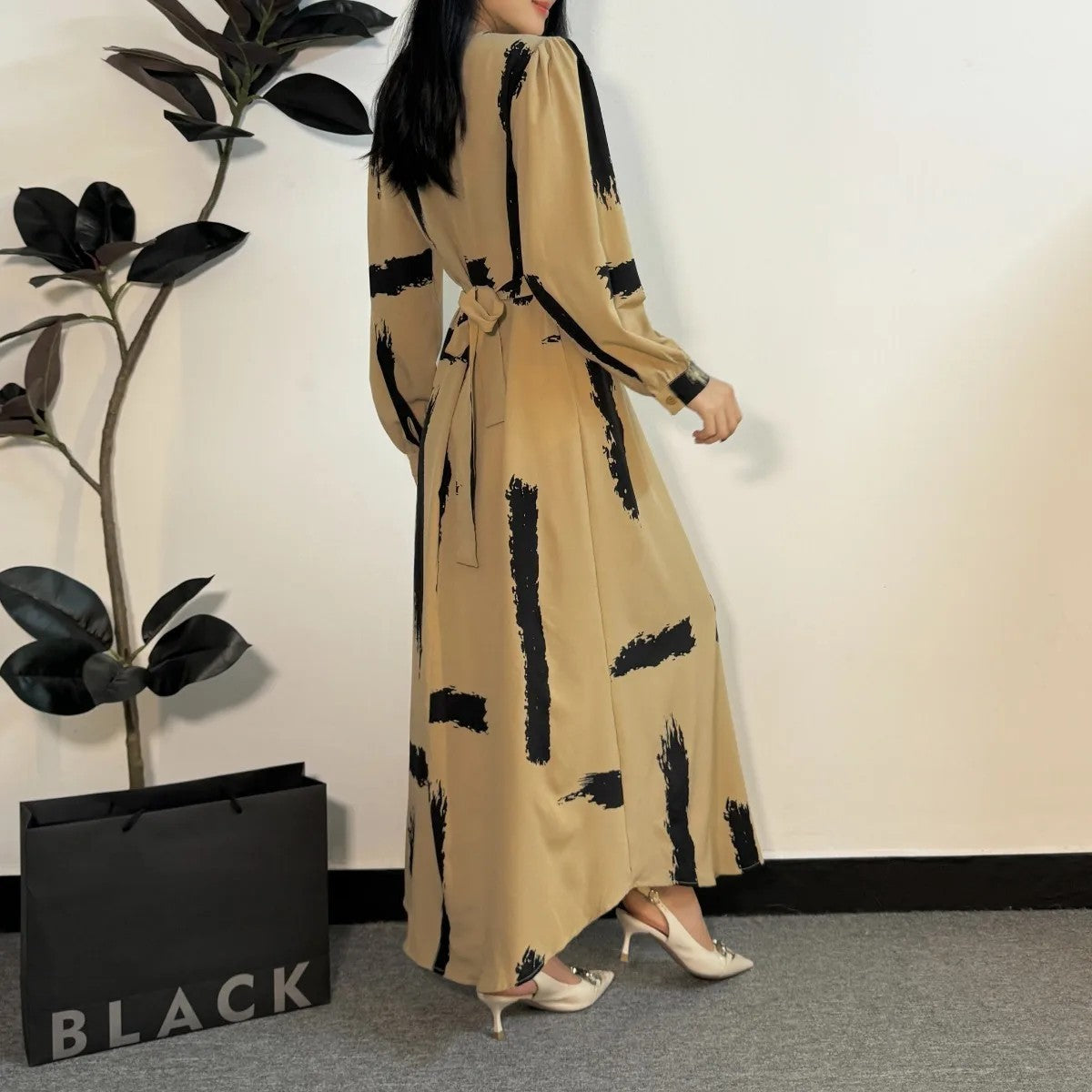 Muslim Elegant O-Neck Modest Dress – Graceful & Comfortable
