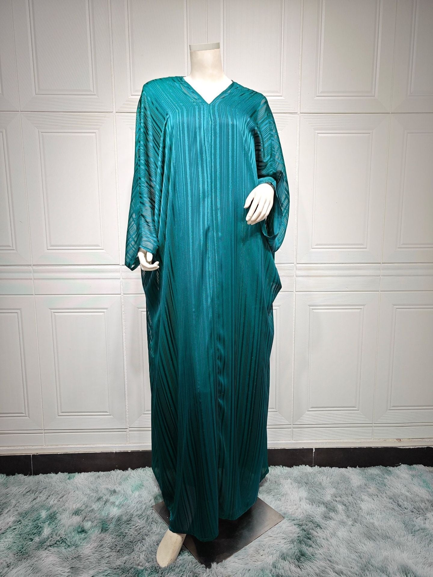 Shiny Figured Two-Piece Abaya Set – Modern Modest Elegance