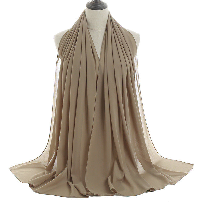 Chic Monochrome Chiffon Hijab with Pearl Detail – Lightweight Wrap