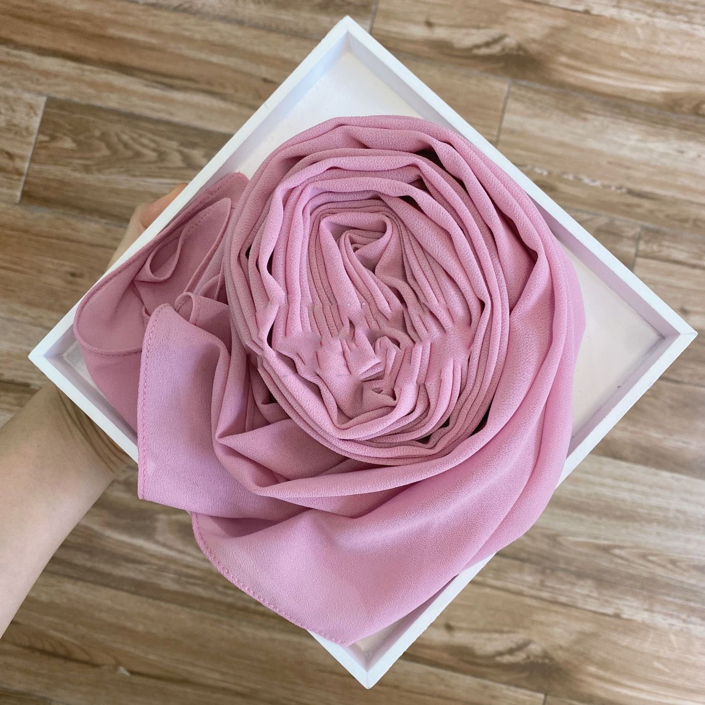 Solid Pearl Chiffon Hijab Scarf – Lightweight Elegance