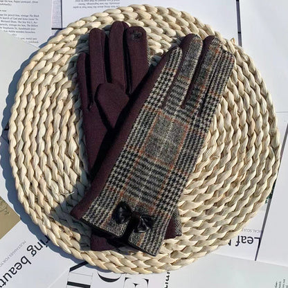 Warm Woolen Riding Gloves – Touch Screen & Contrast Colour