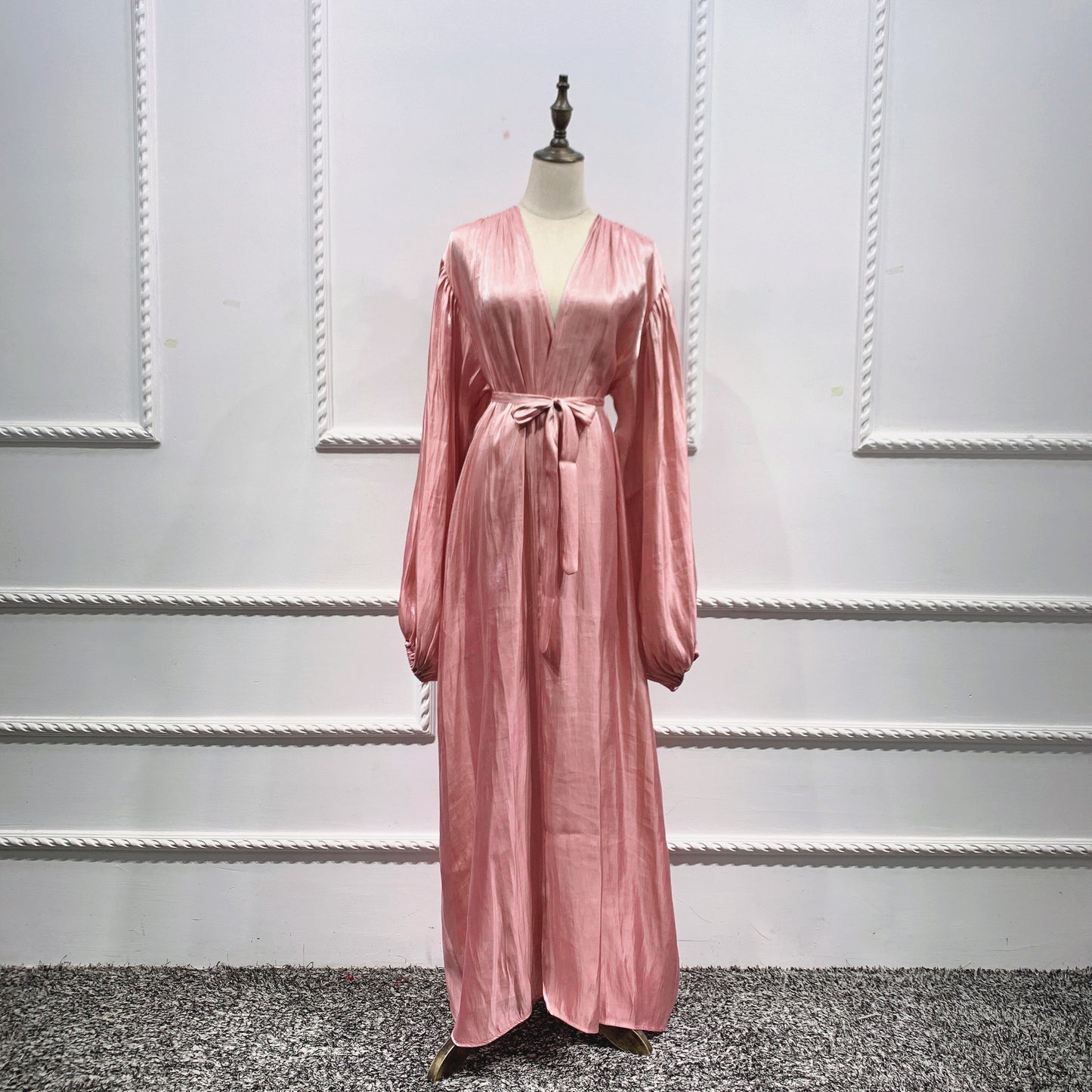 Puff-Sleeve Satin Abaya – Celebrate in Style