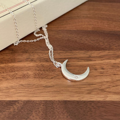 Moon Pendant Necklace in Sterling Silver – Diamond Touch