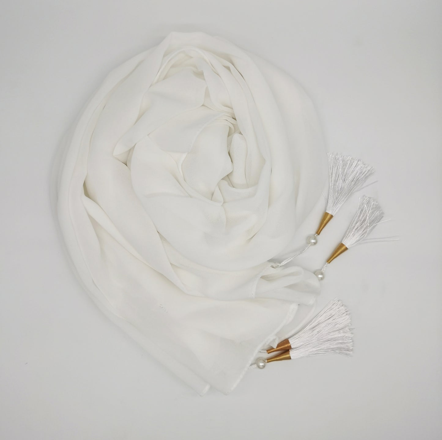 Soft Hijab Scarf with Four Tassel Corners – Everyday Chic