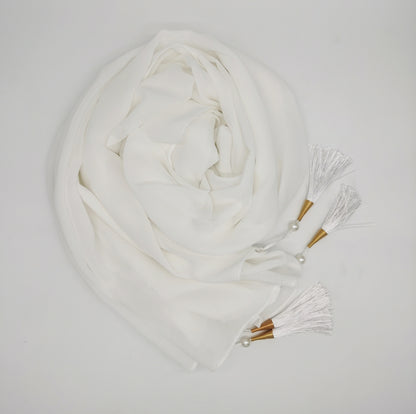 Soft Hijab Scarf with Four Tassel Corners – Everyday Chic
