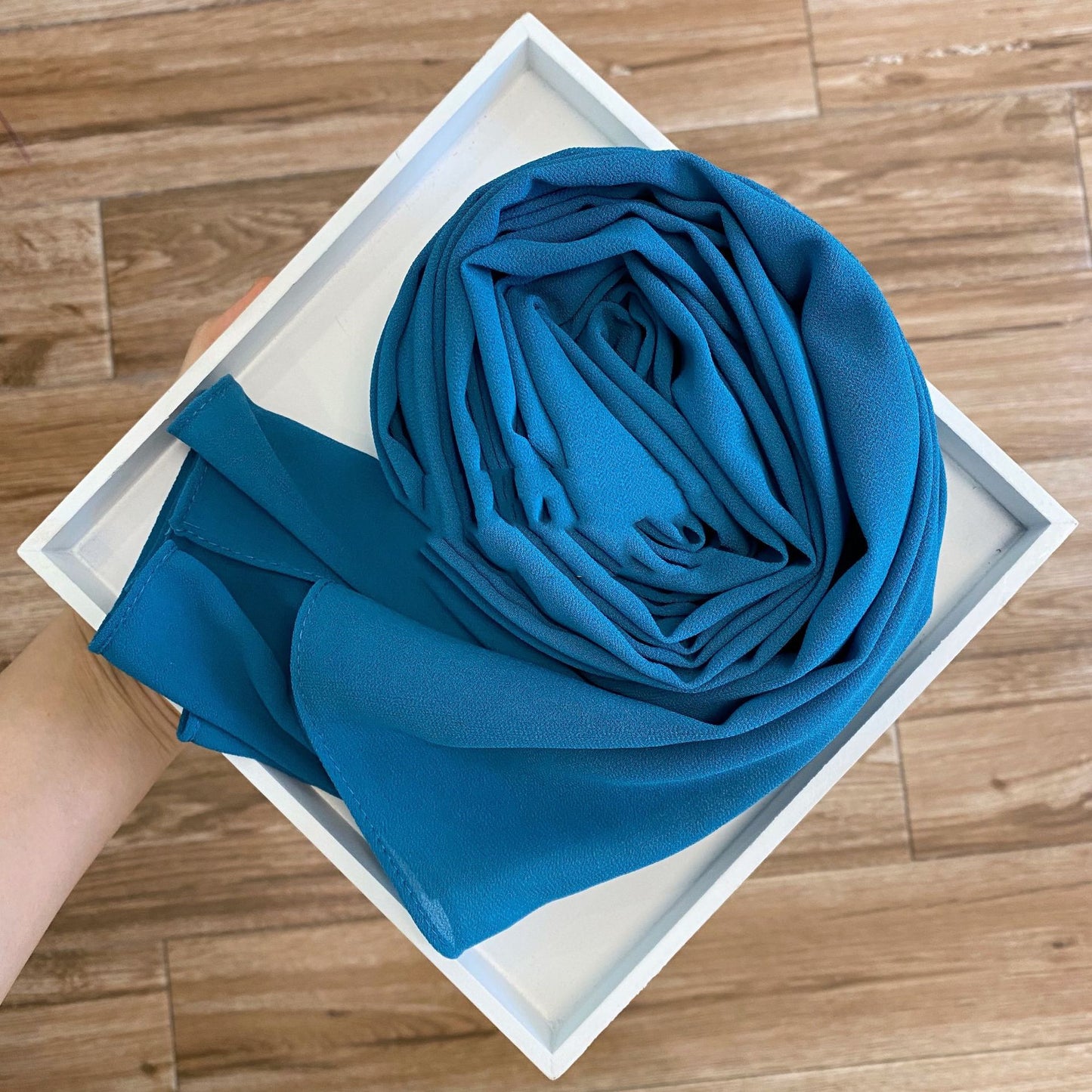 Solid Pearl Chiffon Hijab Scarf – Lightweight Elegance